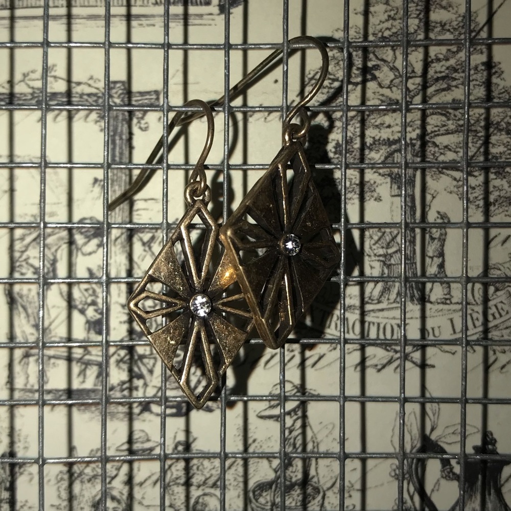 Diamond shaped earrings